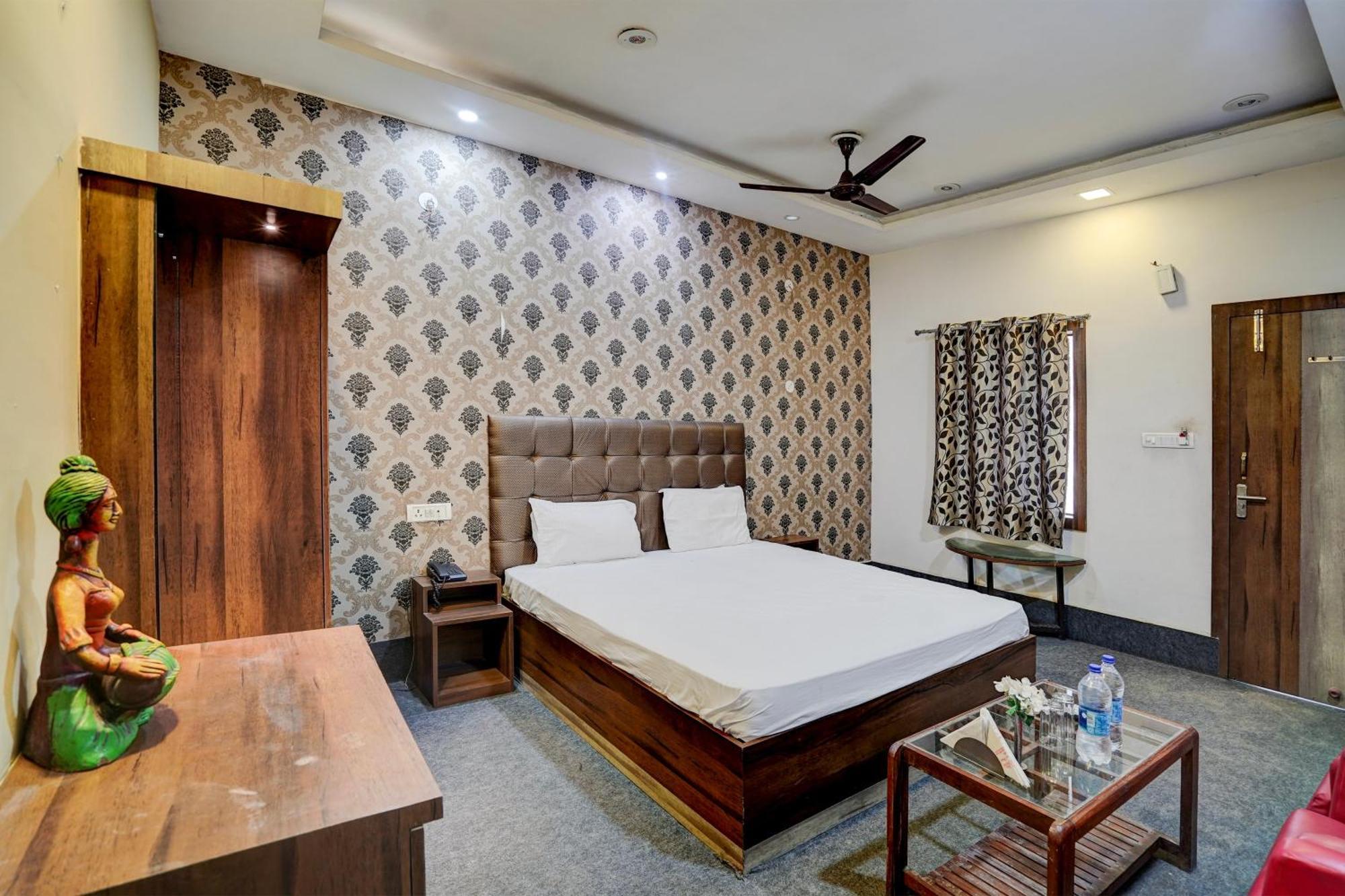Hotel O Shyam Utsav Mirzāpur Εξωτερικό φωτογραφία