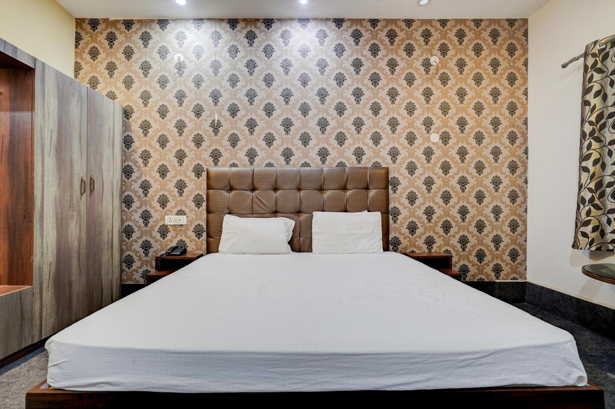 Hotel O Shyam Utsav Mirzāpur Εξωτερικό φωτογραφία