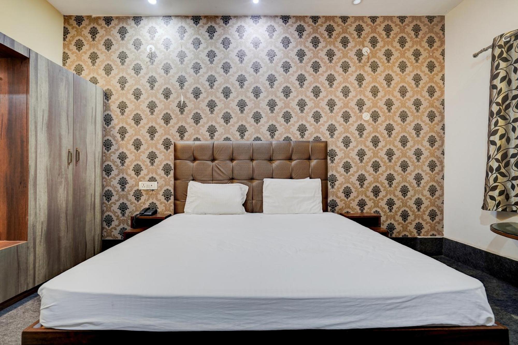 Hotel O Shyam Utsav Mirzāpur Εξωτερικό φωτογραφία